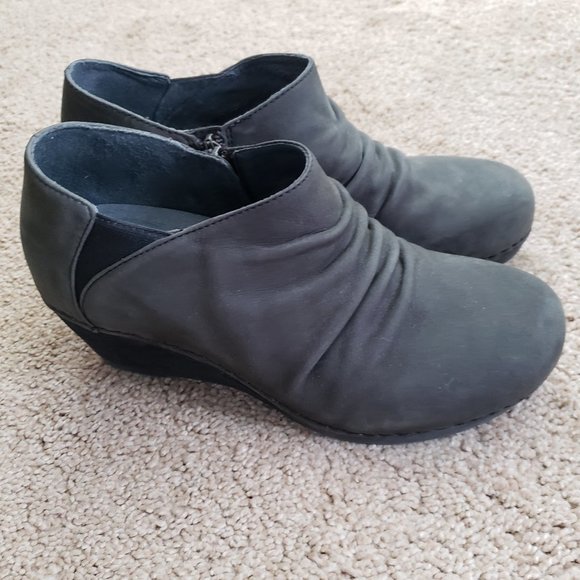 dansko sheena bootie